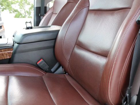 Used 2019 Chevrolet Tahoe Premier w/ Premier Plus Edition AWD/4WD image 89