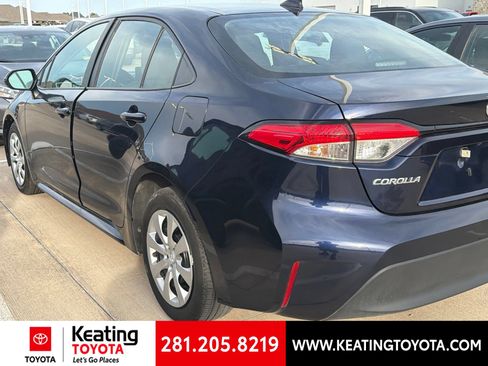 Used 2025 Toyota Corolla LE FWD image 5