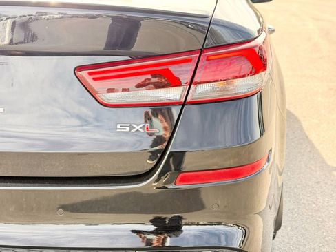 Used 2019 Kia Optima SX w/ SX Limited (Bronze) Package image 10