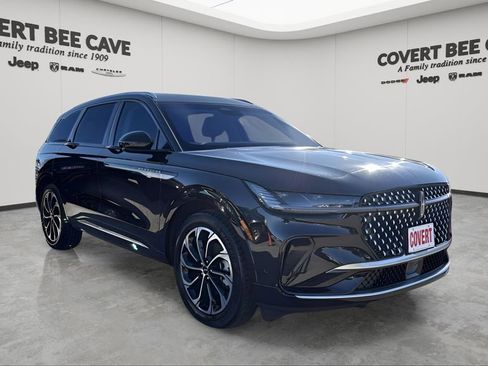 Used 2024 Lincoln Nautilus Reserve image 7