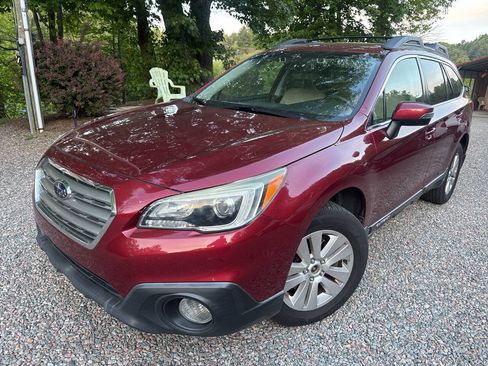 Used 2016 Subaru Outback 2.5i Premium AWD/4WD image 1