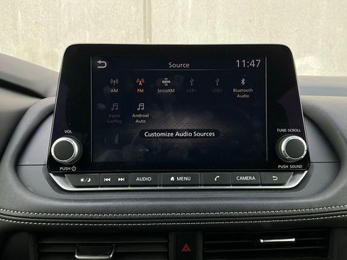 Used 2025 Nissan Rogue SV image 30