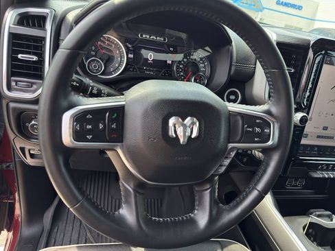 Used 2023 RAM 1500 Laramie AWD/4WD image 17