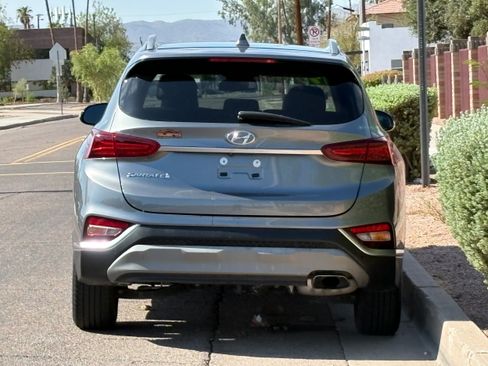 Used 2019 Hyundai Santa Fe Limited FWD image 5