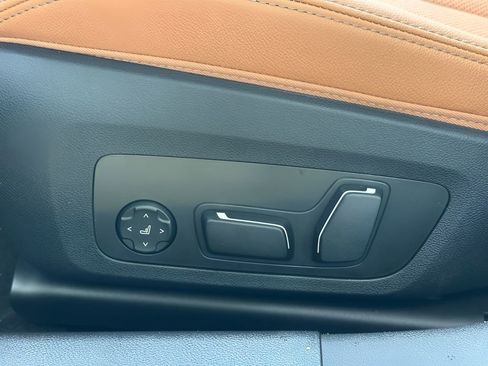 New 2026 BMW 330i Sedan w/ Premium Package RWD image 11