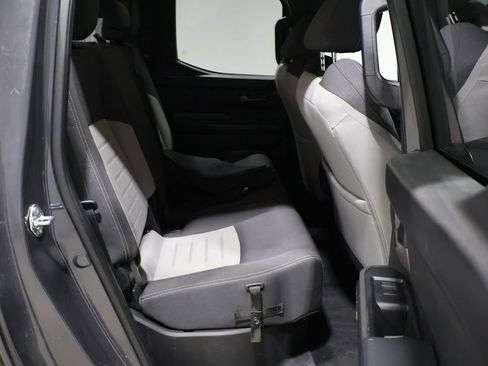 Used 2025 Toyota Tacoma TRD Off-Road image 18