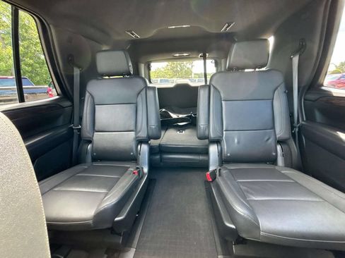Used 2023 Chevrolet Tahoe Z71 w/ Luxury Package AWD/4WD image 11