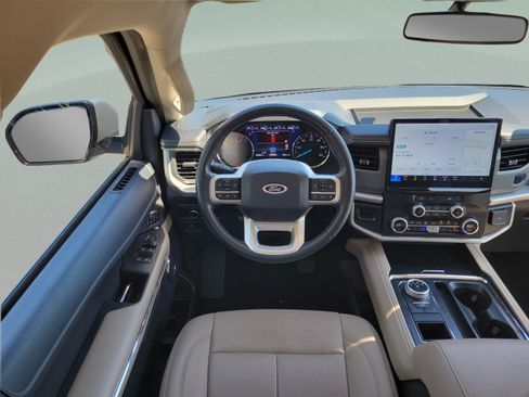 Used 2024 Ford Expedition Max XLT RWD image 5