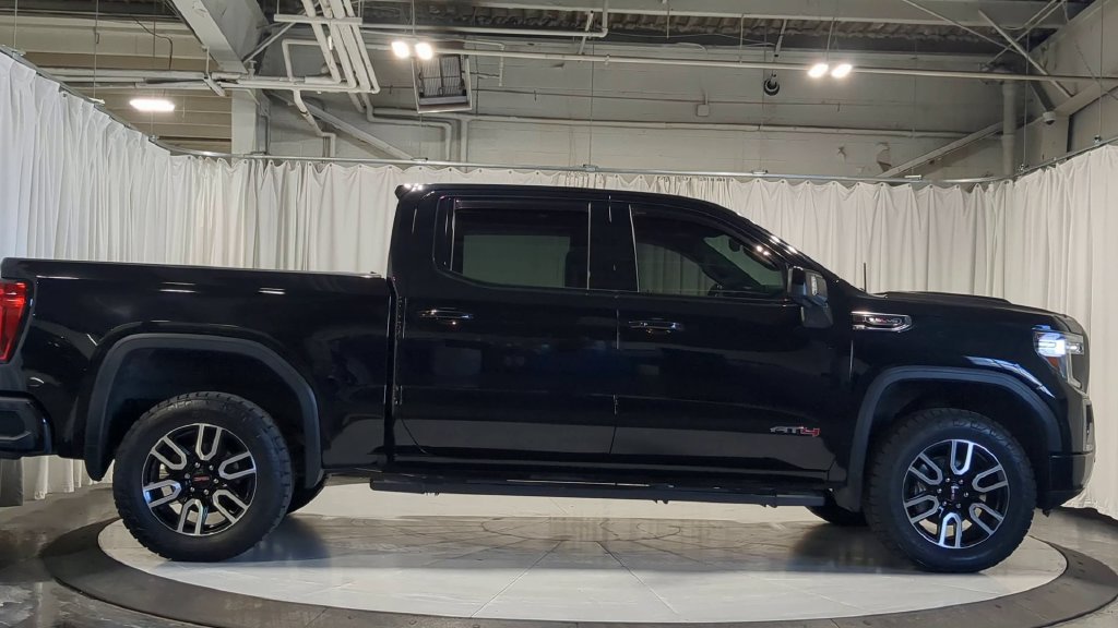 Used 2020 GMC Sierra 1500 AT4 w/ AT4 Premium Package AWD/4WD image 11