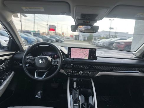 Used 2024 Honda Accord Touring image 23