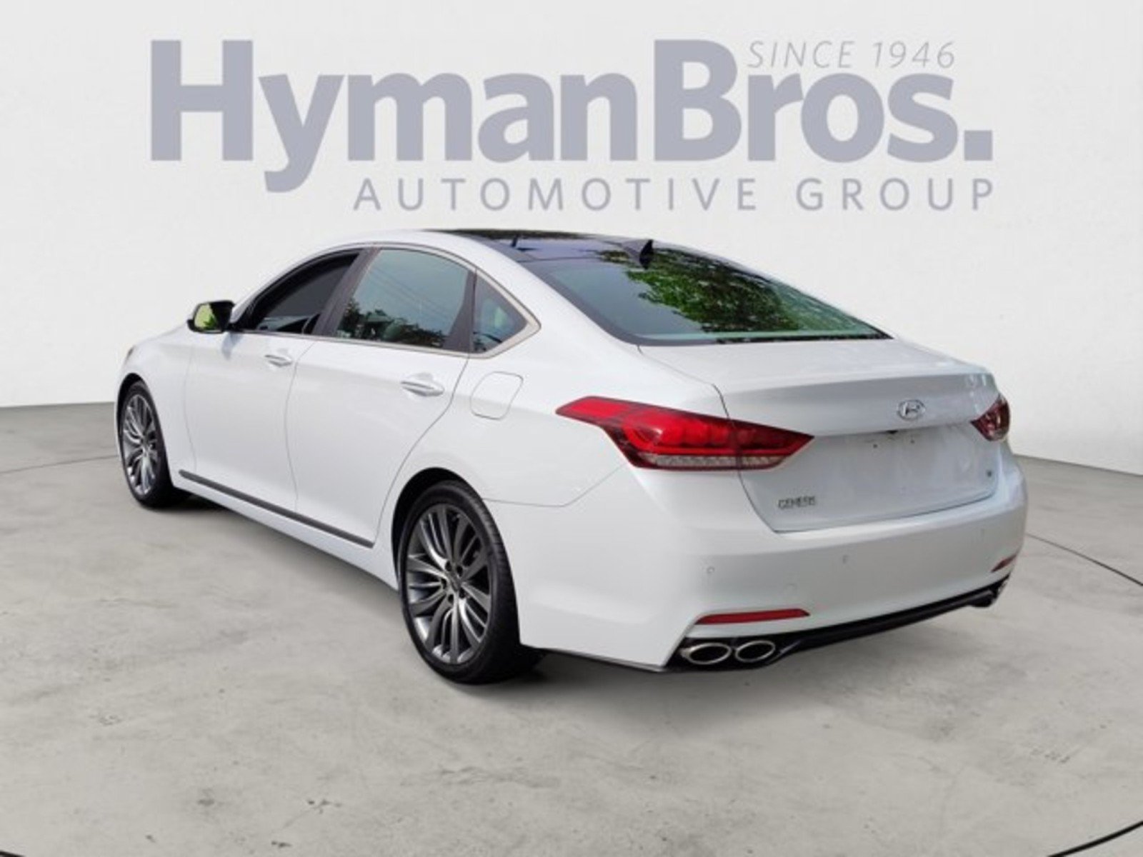 Used 2015 Hyundai Genesis 5.0 RWD image 5