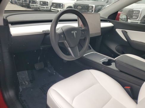 Used 2021 Tesla Model Y Long Range image 12