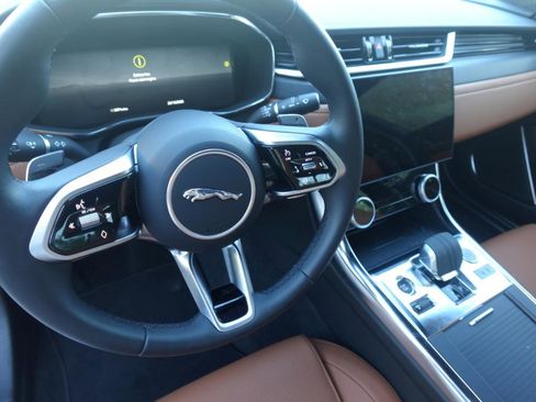 Used 2024 Jaguar XF R-Dynamic SE image 12