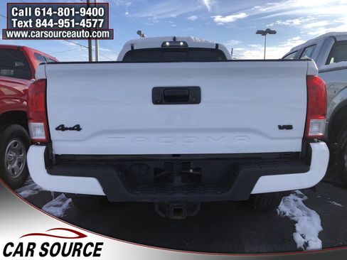 Used 2016 Toyota Tacoma SR5 image 6