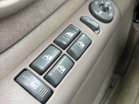 Used 1997 Chevrolet Tahoe 4WD w/ Preferred Equipment Group 3 image 25