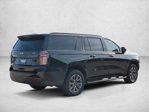 Used 2021 Chevrolet Suburban Z71 w/ Rear Media and Nav Package AWD/4WD image 5