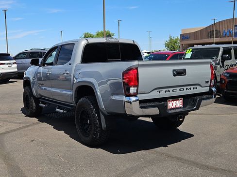 Used 2021 Toyota Tacoma SR5 RWD image 8