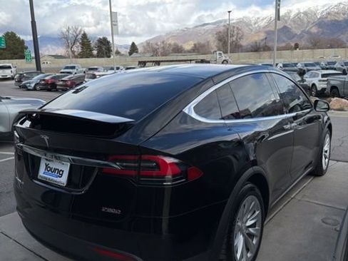 Used 2016 Tesla Model X P90D image 4