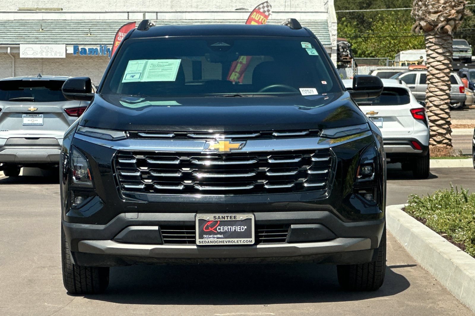 Used 2025 Chevrolet Equinox LT w/ Convenience Package II AWD/4WD image 9