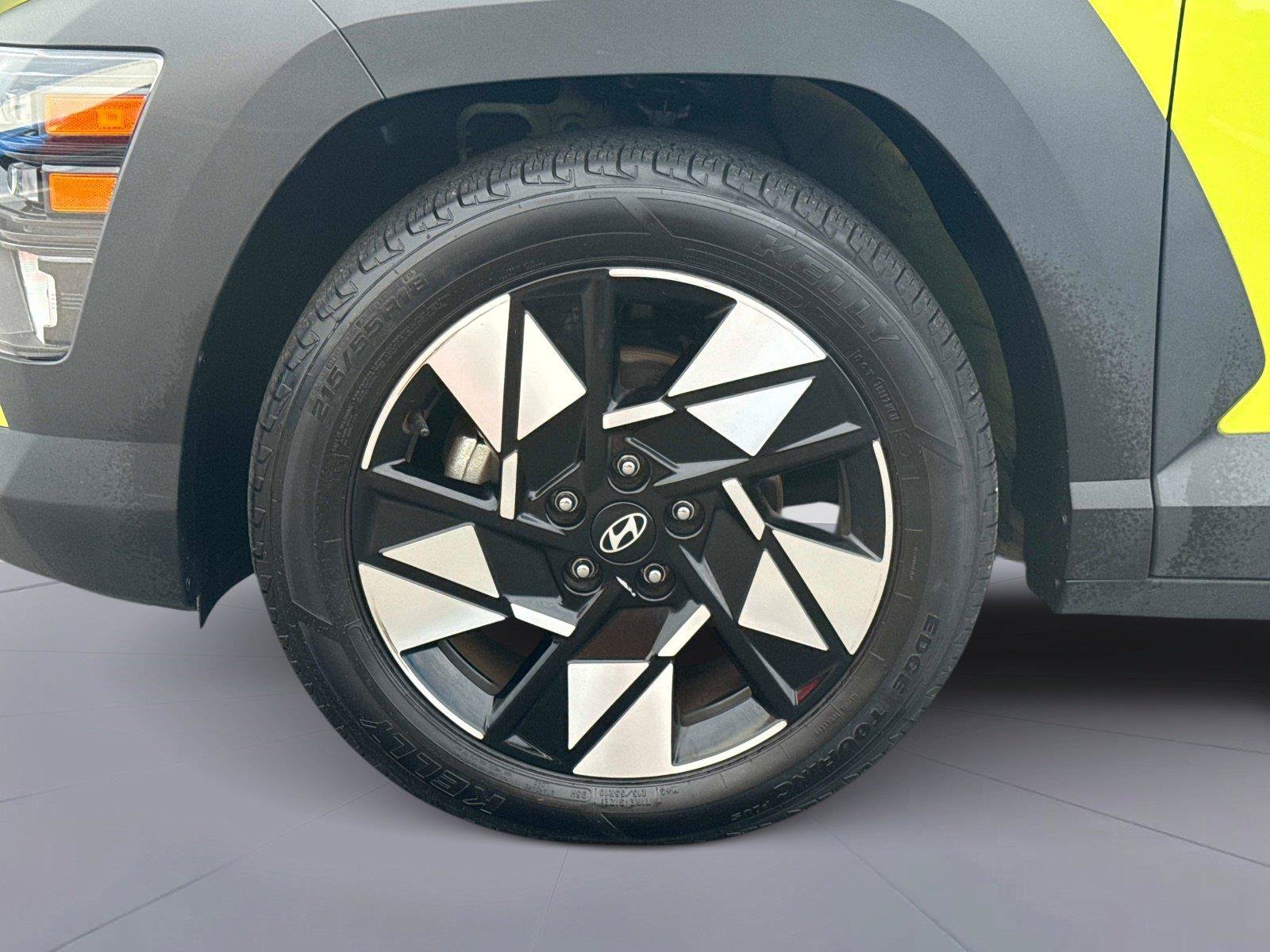 Used 2025 Hyundai Kona SEL FWD image 11