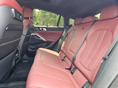 Used 2022 BMW X6 xDrive40i AWD/4WD image 19