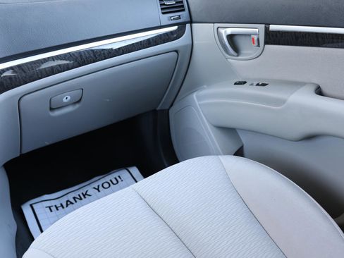 Used 2009 Hyundai Santa Fe GLS image 21