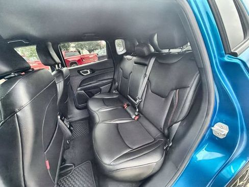 Used 2025 Jeep Compass Trailhawk AWD/4WD image 24