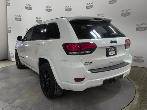 Used 2021 Jeep Grand Cherokee Laredo X AWD/4WD image 3