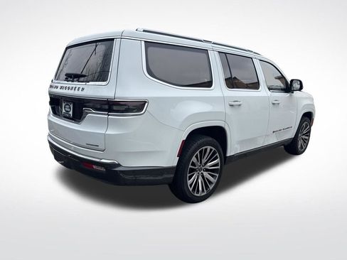 Used 2022 Jeep Grand Wagoneer Series III AWD/4WD image 5