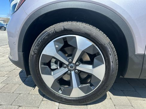 Used 2026 Volvo XC40 B5 Plus AWD/4WD image 4