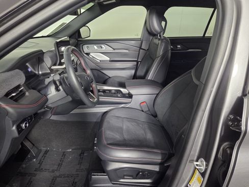 Used 2025 Ford Explorer ST w/ Sun And Sound Package AWD/4WD image 9