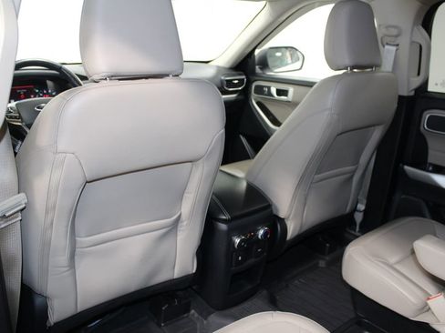 Used 2021 Ford Explorer XLT w/ Equipment Group 202A image 27