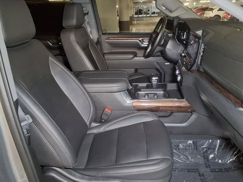 Used 2023 GMC Sierra 1500 Elevation w/ Elevation Premium Package image 6