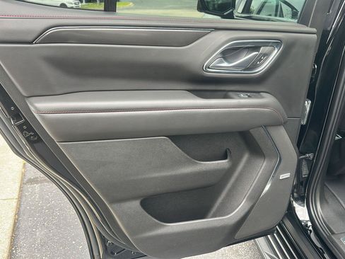 Used 2022 Chevrolet Tahoe RST w/ Luxury Package AWD/4WD image 35