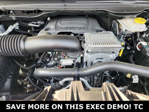 New 2026 RAM 1500 Laramie AWD/4WD image 19