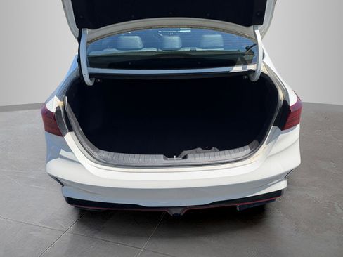 Used 2022 Kia Forte GT FWD image 8