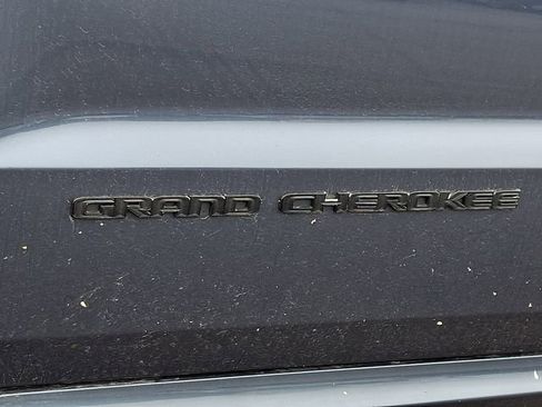 Used 2020 Jeep Grand Cherokee SRT w/ Trailer Tow Group IV AWD/4WD image 9