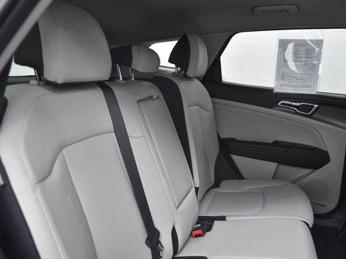 Used 2024 Kia Sportage EX image 14