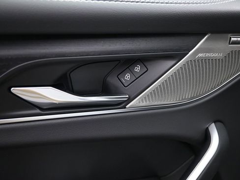 New 2026 Jaguar F-PACE R-Dynamic S image 20