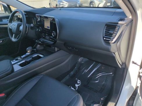 Used 2025 Lexus NX 350h 350h Premium image 32