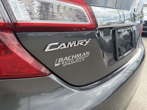 Used 2012 Toyota Camry XLE FWD image 8