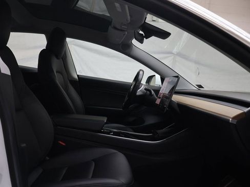 Used 2018 Tesla Model 3 Long Range image 10