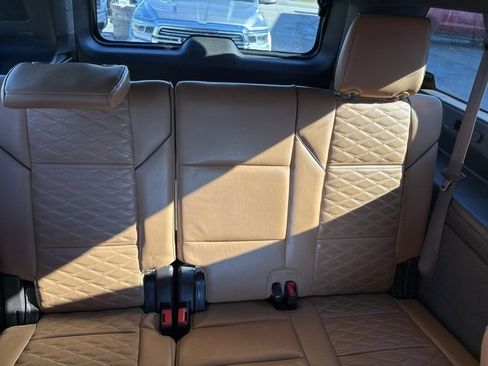 Used 2022 Cadillac Escalade ESV Sport w/ Touring Package image 15