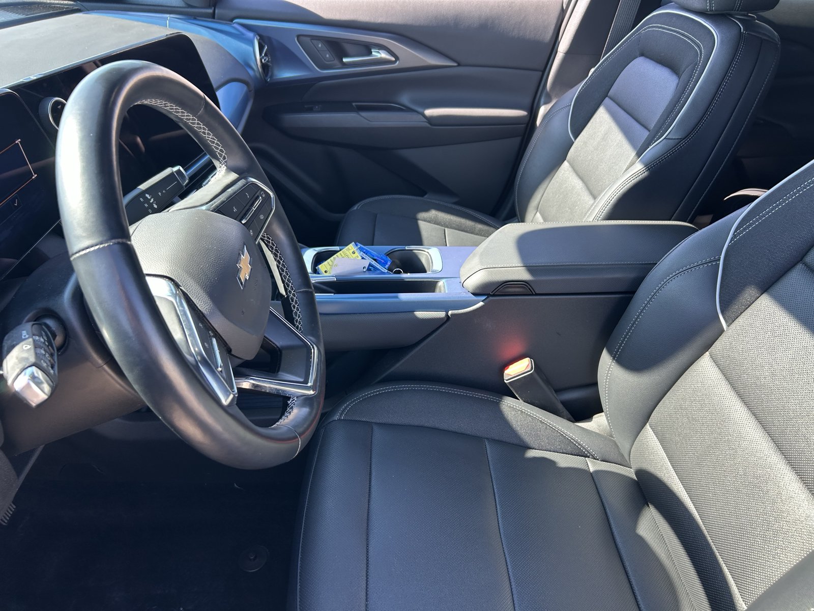 Certified 2024 Chevrolet Equinox EV LT FWD image 14