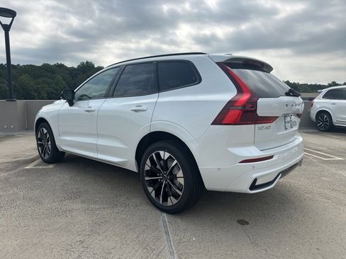 New 2026 Volvo XC60 B5 Plus w/ Climate Package image 5