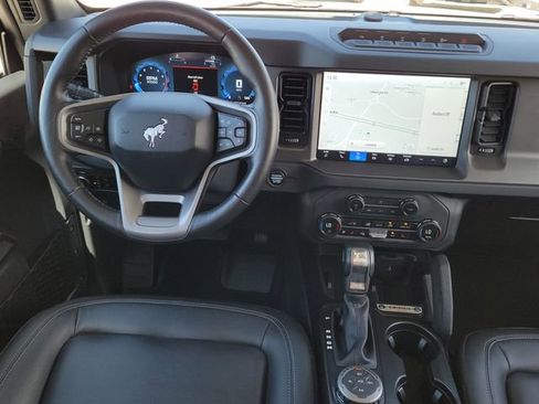 Certified 2025 Ford Bronco Badlands image 9