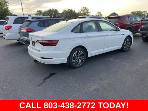 Used 2020 Volkswagen Jetta SEL FWD image 2