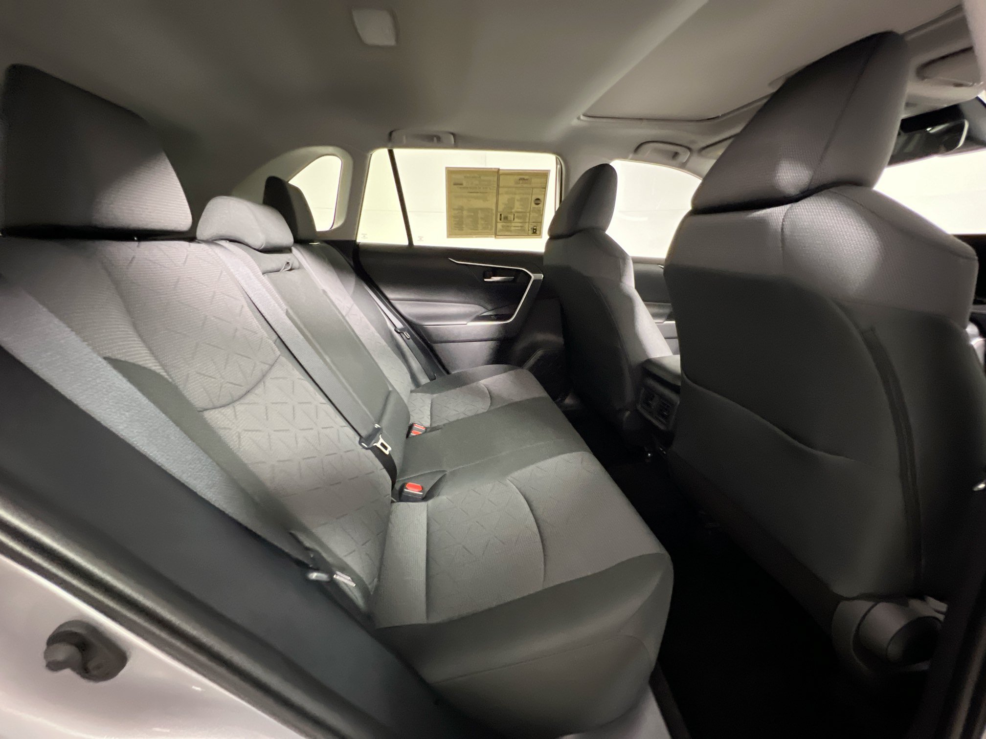 Used 2025 Toyota RAV4 XLE w/ Convenience Package FWD image 33