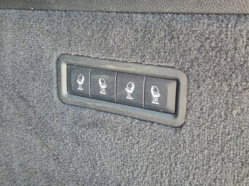Used 2022 Jeep Grand Wagoneer Series I AWD/4WD image 8