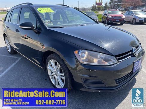 Used 2016 Volkswagen Golf Limited Edition FWD image 3